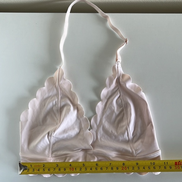 Out From Under Scalloped Halter Bralette - Picture 3 of 3